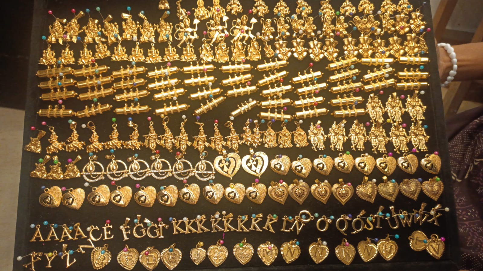 AP പഞ്ചലോഹം Jewellery Perumbillissery